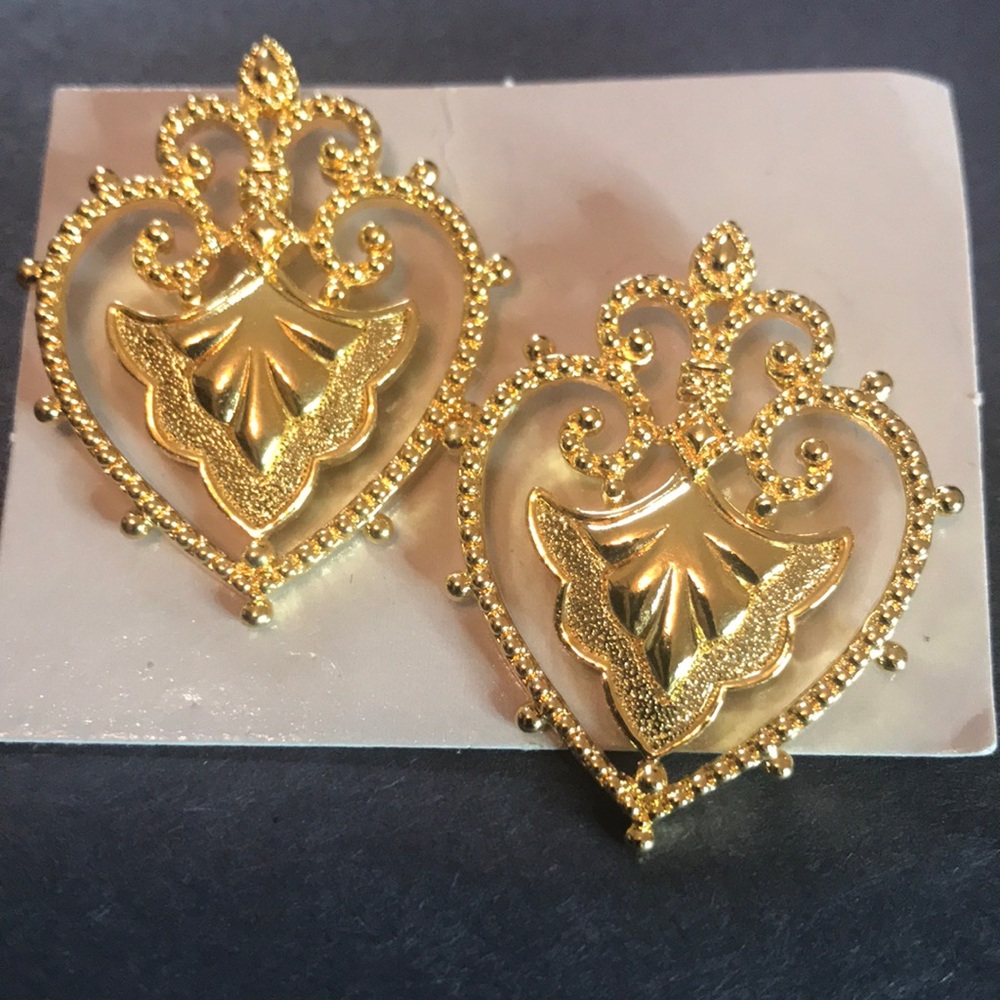 Avon Vintage Regal Style Pierced Earrings with Surgical Steel Posts - Goldtone
